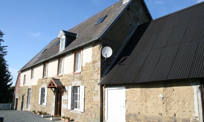Percy-en-Normandie House | Very Spacious Newly Renovated 18th Century Farmhouse in Semi Rural Setting