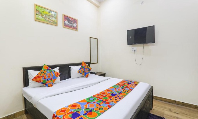 Allahabad Hotel | Via Haidri