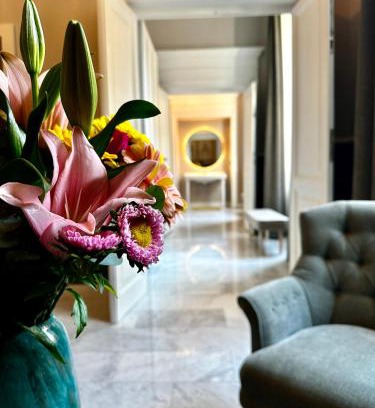 Rome Province Apartment | Via Veneto Luxury House