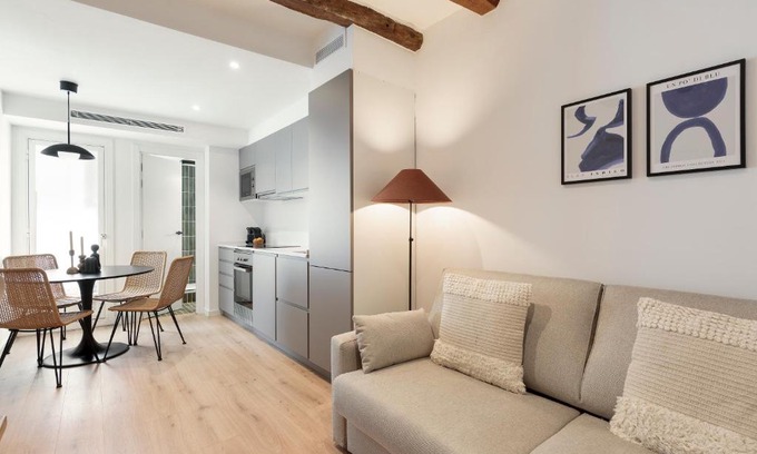 Collblanc y La Torrassa Apartment | Vibe Apartments by Olala Homes
