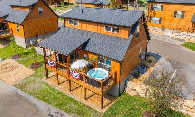 Branson Cabin | Vibrant 2BR Cabin with Private Hot Tub, Resort Pools & Game Nook
