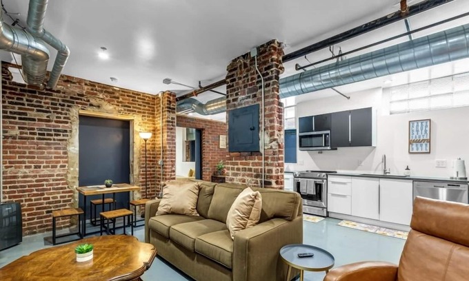 Downtown Greensboro Condo | Vibrant, Stylish, Condo Downtown! Captivating Open Layout! Walking distance to major attractions! Free High-Speed Internet!