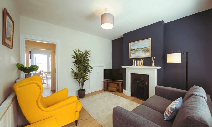Eastbourne Cottage | Vicarage Cottage - Old Town cosy bolthole