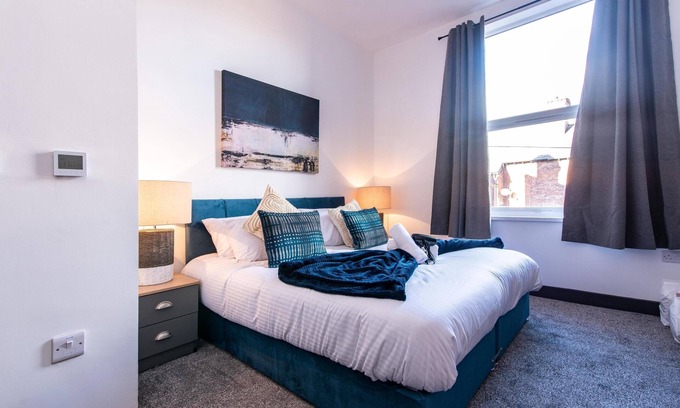 Hartlepool Apartment | Victoria Apartment 3: Contractor's Choice 3BR in Hartlepool