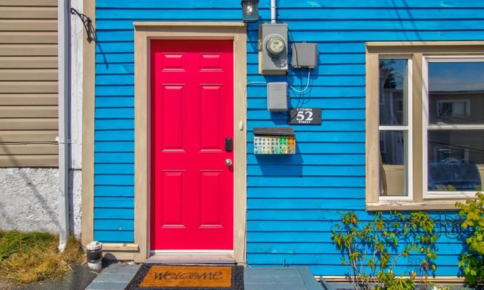 Downtown St. John's House | Victoria Hilltop Jelly Bean House, 3 Bed, Lrg Yard