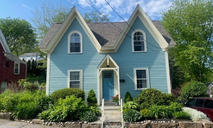 Gloucester House | Victorian home, family and pet friendly close to beaches, harbor, restaurants