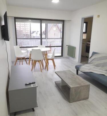 Centro Apartment | Viena II by Tirol