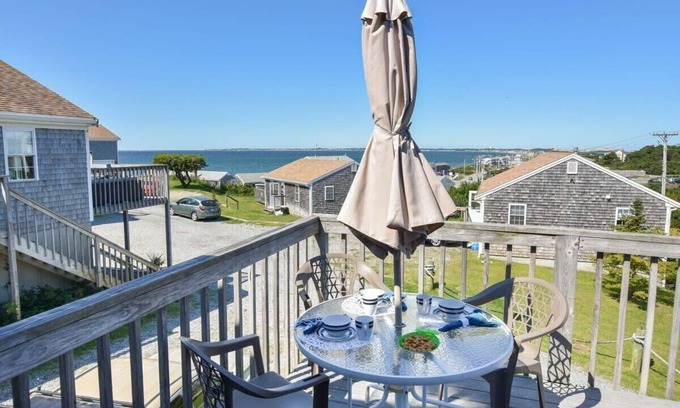 North Truro House | Views of the Bay Access to Private Beach!
