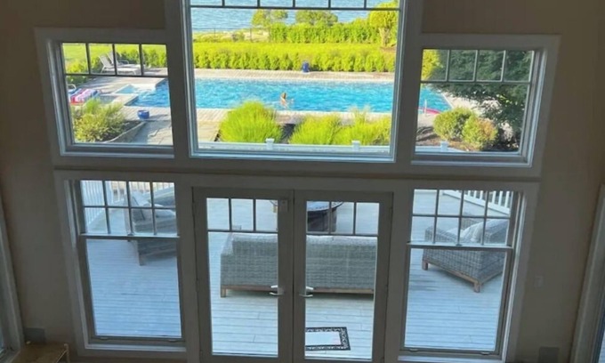 Shinnecock Hills House | Views ! Views! Views ! Water Front Property n4 bedroom house in Southampton