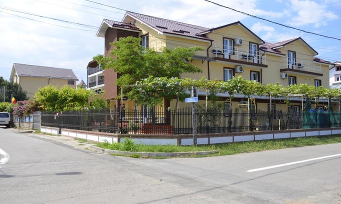 Costinesti House | Vila Petruta