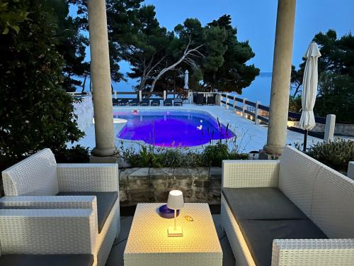 Sumartin Apartment | Vila Vera Seafront Apartments