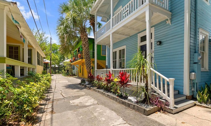 Downtown Historic District Villa | Villa 1898 - Luxury Home in the Heart of Downtown