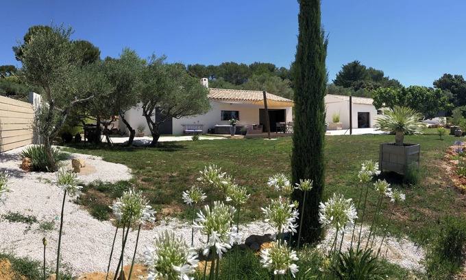 Carnoules Villa | Villa 2 homes in the heart of the Var 30 minutes from the beaches