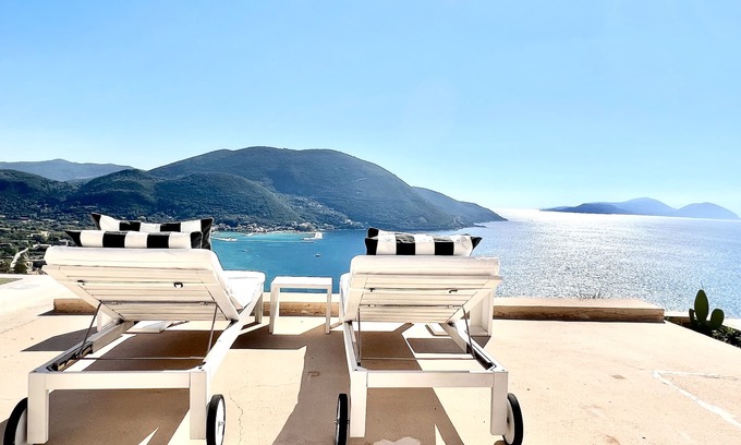 Vassiliki Villa | Villa 2 level, Get a 10%-25% discount ,Seafront lovely villa with private pool.