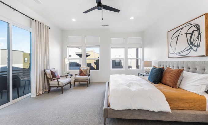 Bloomington House | Villa #25 at Bloomington Country Club: Pool, Golf, Restaurant