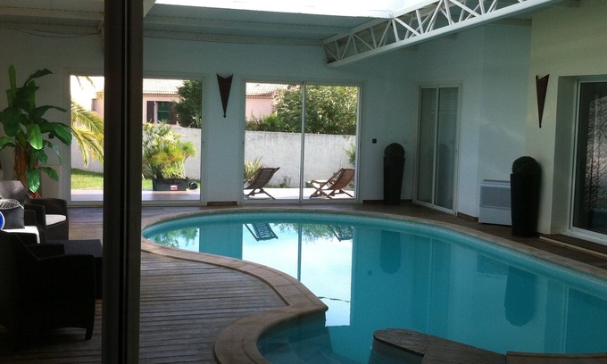 Ghisonaccia Villa | VILLA 380M2 LAND 2700m2 - HEATED INDOOR POOL - QUIET