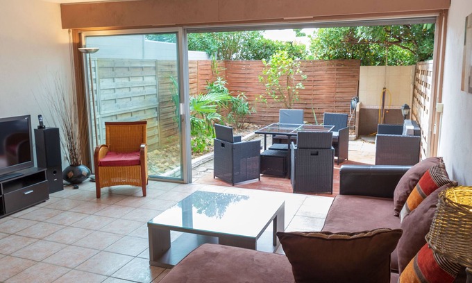 La Cote Radieuse Villa | Villa 402 - Very pleasant 3-star villa, sleeps 6, with garage, beach 150m away.