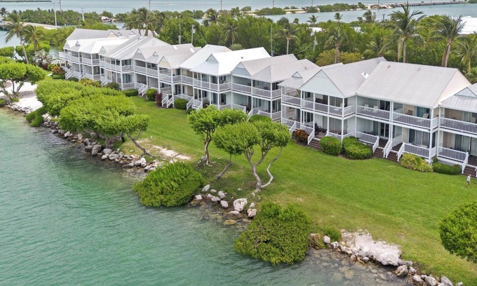 Duck Key Villa | Villa 5027 on Duck Key Boat Slip Available - 2BD 2.5BA