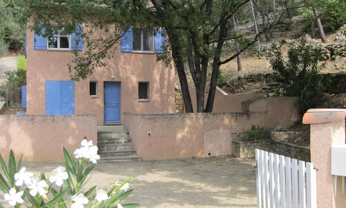Entrecasteaux Villa | Villa 6/8 people on the heights of Entrecasteaux (Var), charming v