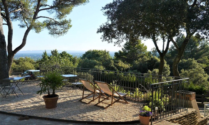 L'Isle-sur-la-Sorgue Villa | Villa 6 persons Pool and outdoor bar - overlooking the Alpilles