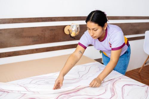 Simon Bolivar Bed & Breakfast | Villa 97 guayaquil Suites y Habitaciones Económicas Cerca del Aeropuerto