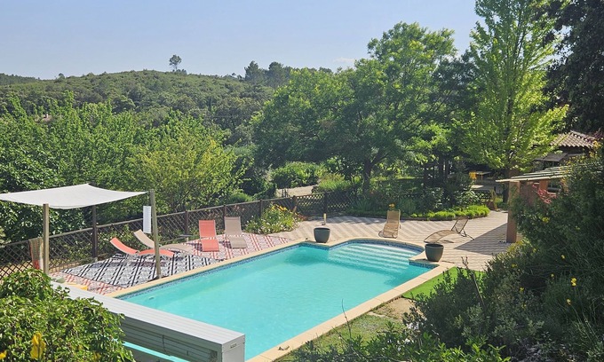 Cotignac House | Villa African Queen, Maison D'artiste à Cotignac