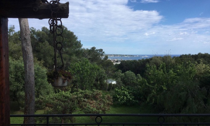 Antibes House | Villa ALL COMFORT Superb VIEW in the heart of a pine forest - private parking near beach