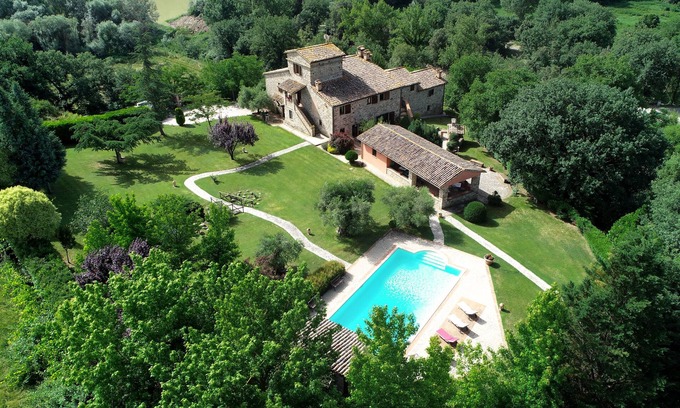 Acqua Loreto Villa | VILLA ALTEA. Large groups, family friendly, large park and jet stream pool