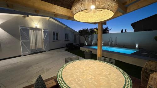 Bastia Apartment | Villa Altea- Lido Marana - piscine privée exclusive - plage à pied - 3 bedrooms house - private swimming pool - beach access on foot
