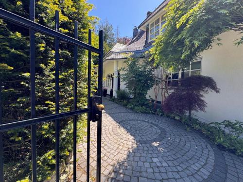 Bad Homburg v.d. Hoehe Apartment | Villa Am Park