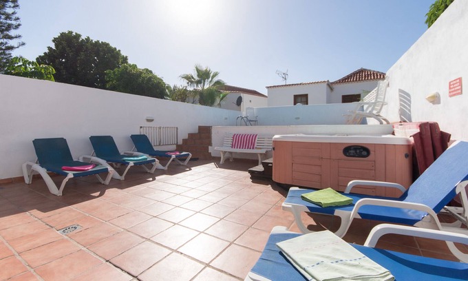 El Madronal Villa | Villa Americas. Beautiful 6 Bedroom Villa. Private Heated Pool