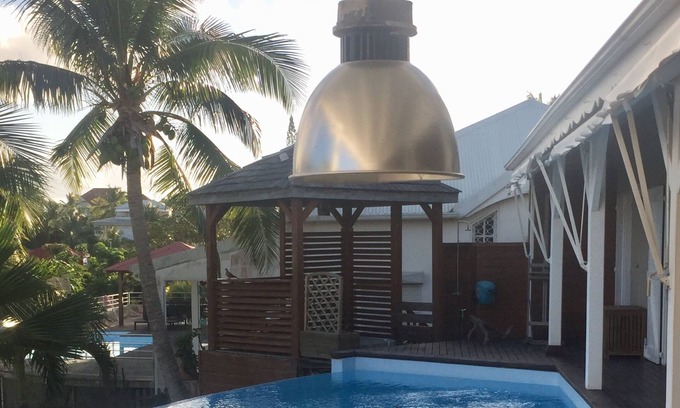 Dampierre Villa | Villa and Bungalow in a residential area