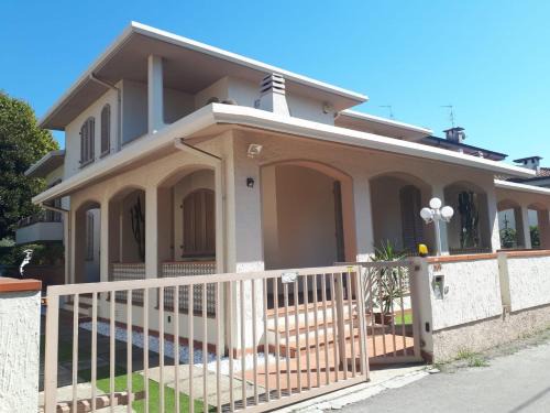 Viareggio Villa | Villa Anna - con piscina e stazione privata di ricarica auto elettrica