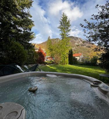 Annecy-le-Vieux Villa | Villa & Appartments des Muriers - 500 m du Lac