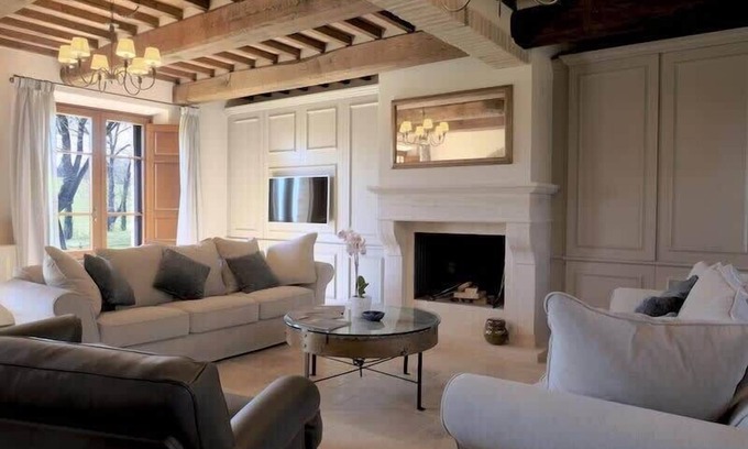 Foiano della Chiana Villa | Villa Arezzo Summary: