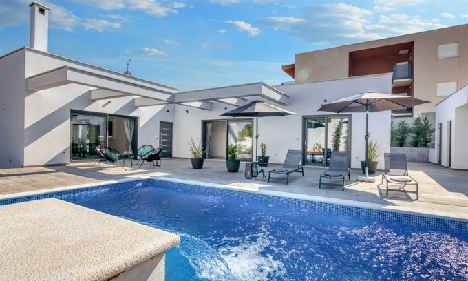 Pomer Villa | Villa Arté M