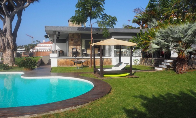 Santa Ursula Ski Chalet | VILLA BAHIA DE MICHEL