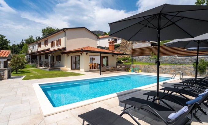 Buzet Villa | Villa Balussi (Istria - Buzet)