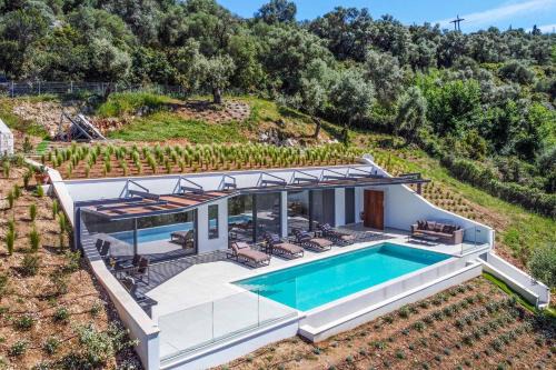 Lefkada Villa | Villa Beyond the Horizon