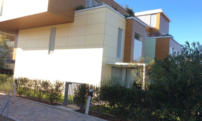 Calambrone House | Villa Bianca is a charming cottage close to the beach