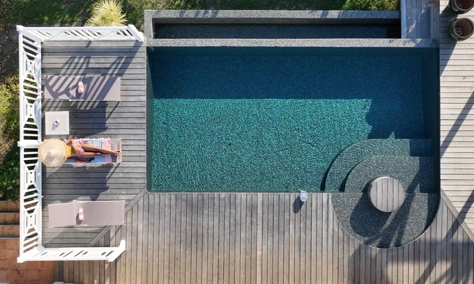 Grand-Bourg Villa | Villa Blanche with magnificent sea views and infinity pool at your disposal