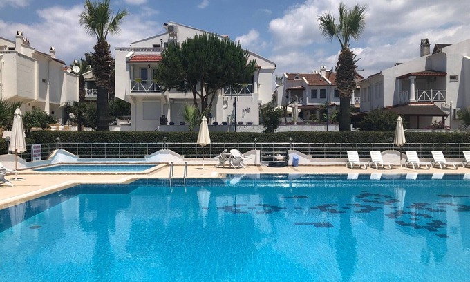 Kadnlar Denizi Mahallesi House | Villa Blue By The Pool , Near the Sea