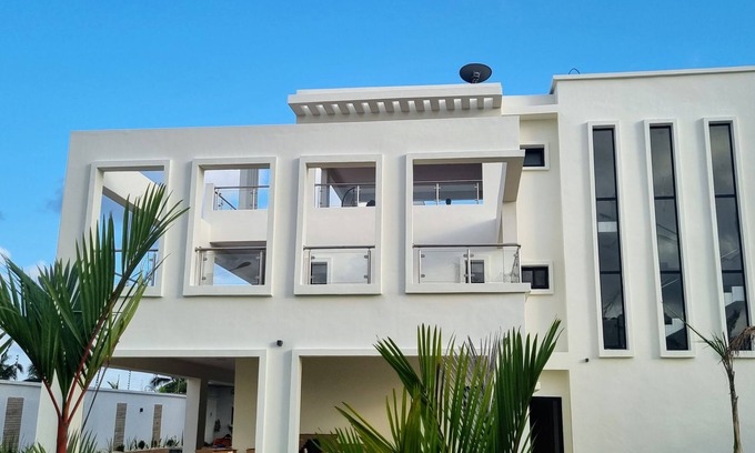 Comoe Villa | Villa Bolati, with pool, jacuzzi and garden