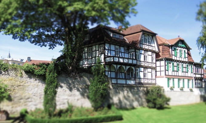 Kernstadt Villa | : Villa Busdorf - Entire Villa + Garden :