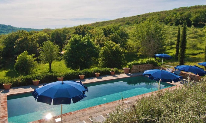 Pieve al Bagnoro Villa | Villa Caccianello by Fantasia Villas