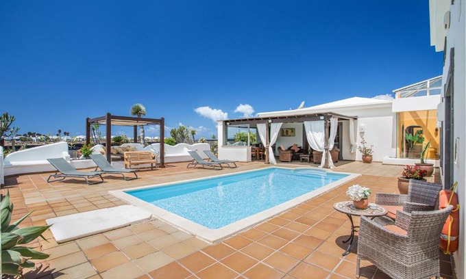 Montana Roja Villa | Villa Capricho