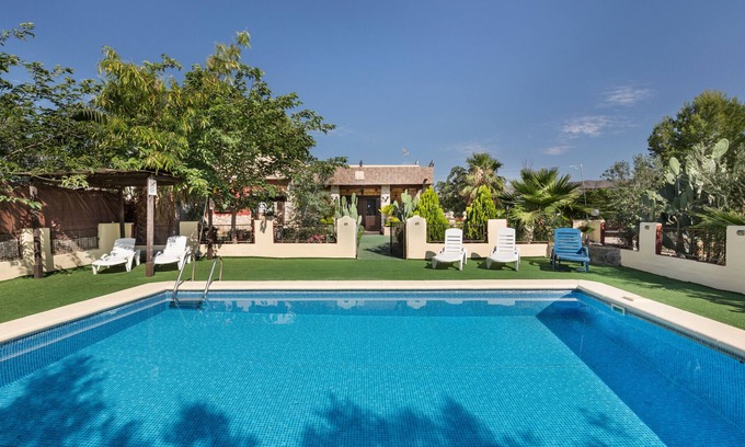 Cieza Villa | Villa 'Capricho' with Mountain View, Wi-Fi and Air Conditioning
