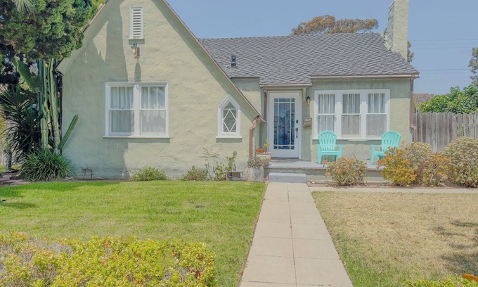 Townsite House | Villa Cardona comfortable, relaxing, enticing and beautiful.