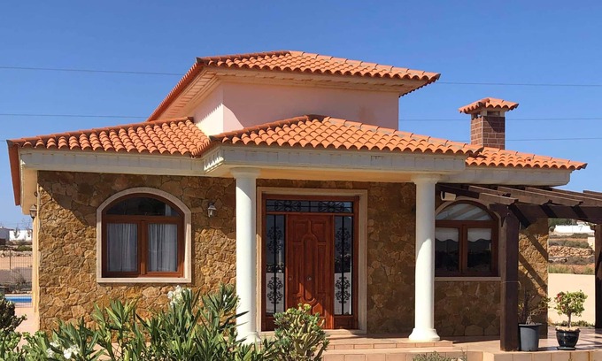 Triquivijate Villa | Villa Casa Del Sol 3 Bedrooms With Private Solar Covered Pool 12m x 6m WiFi