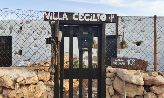 Puerto del Rosario Bed & Breakfast | Villa Cecilio